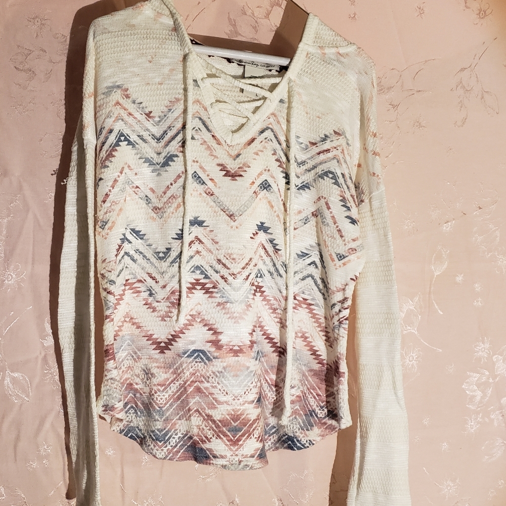Patterned Pull Over w/hood
